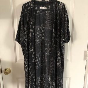 Hollister Kimono